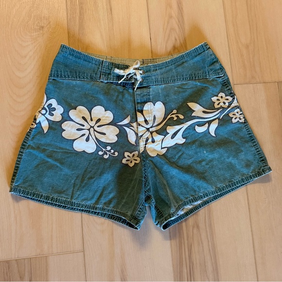 Vintage Roxy Boardshorts - Picture 1 of 3